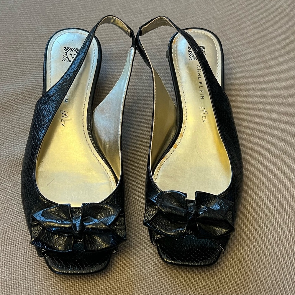 Ann Klein flex sandals